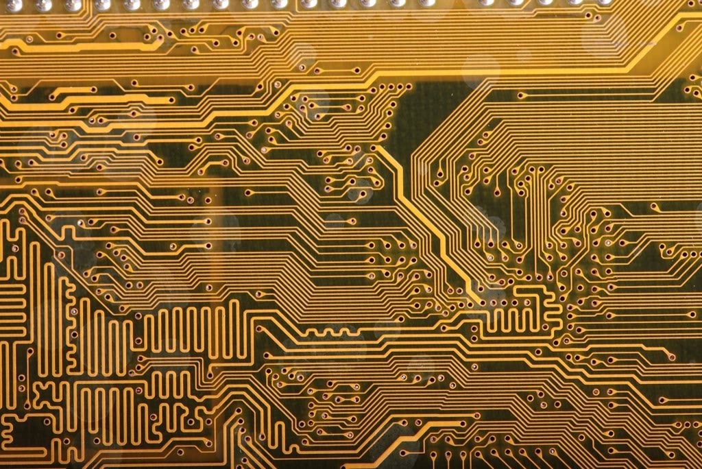 SMT Post-soldering AOI False Alarm Management: Using AI Second Gate to Reduce Re-inspection Volume