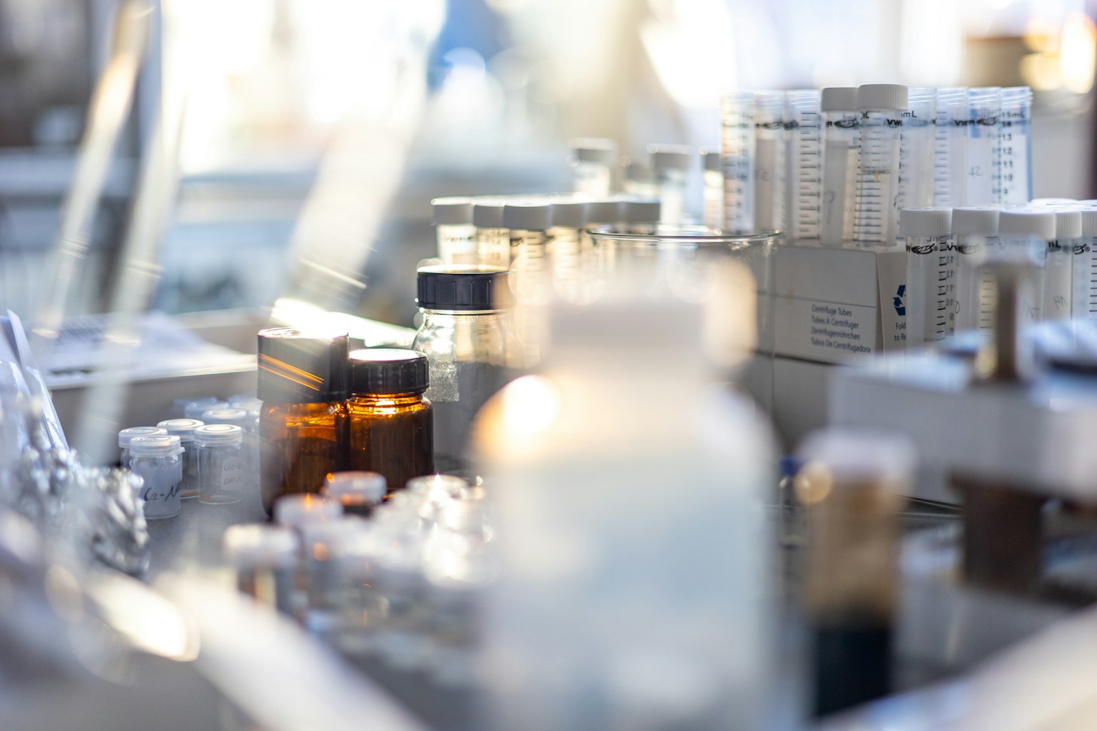 Vial &amp; Ampoule Light Inspection